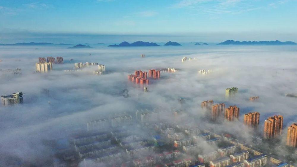 升空的愤怒奶奶
